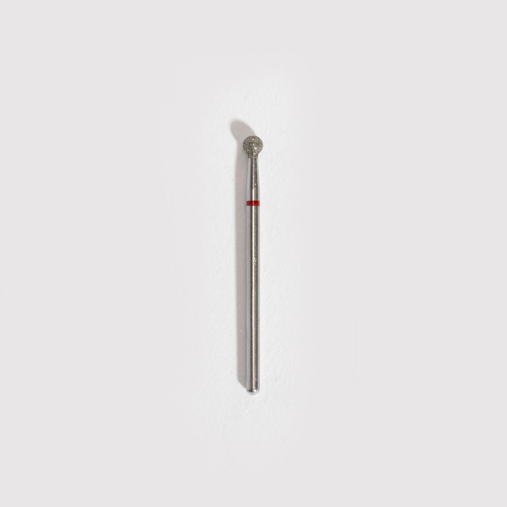 Bit diamantat profesional tip bila cu abrazivitate fina marcat cu inel rosu pentru manichiura ruseasca si combi.