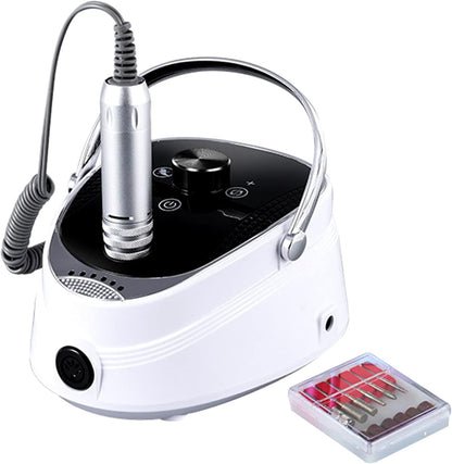 Freza electrica profesionala si reincarcabila model BQ-730 de 50W, culoare alba, cu mandrina metalica si setul de capete incluse.