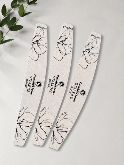Pilă profesională pentru unghii Cosmeticos x Staleks, formă semilună, granulație 180/180, ideală pentru pilirea și finis