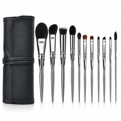 Set complet de 11 pensule de machiaj Silver Touch, alături de borseta neagra pentru depozitare și transport.