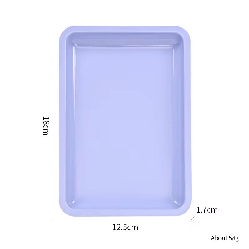 Dimensiuni tavita metalica pentru instrumente cu margine inaltata de 1.7 cm.
